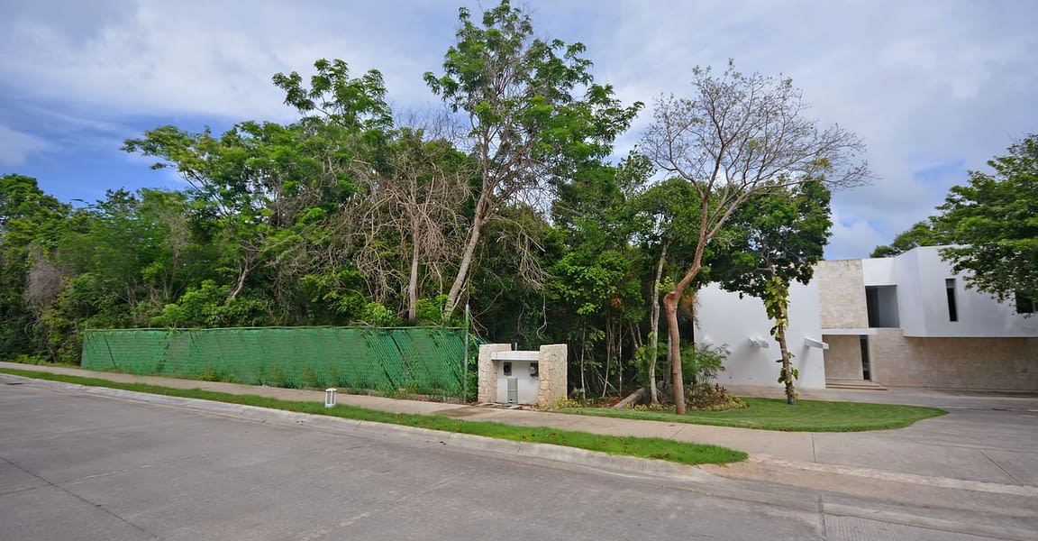 0.43 Acre Lot for Sale, Bahia Principe, Akumal, Quintana Roo, Mexico