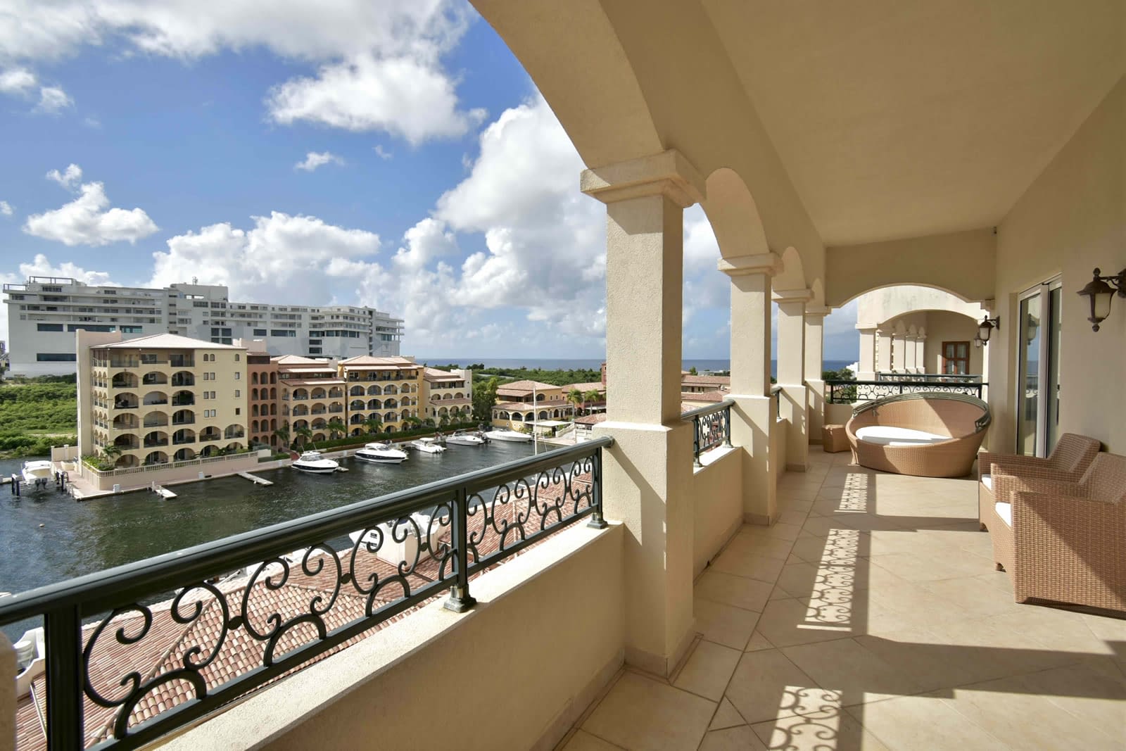 3 Bedroom Penthouse Apartment for Sale, Porto Cupecoy, St Maarten 7th