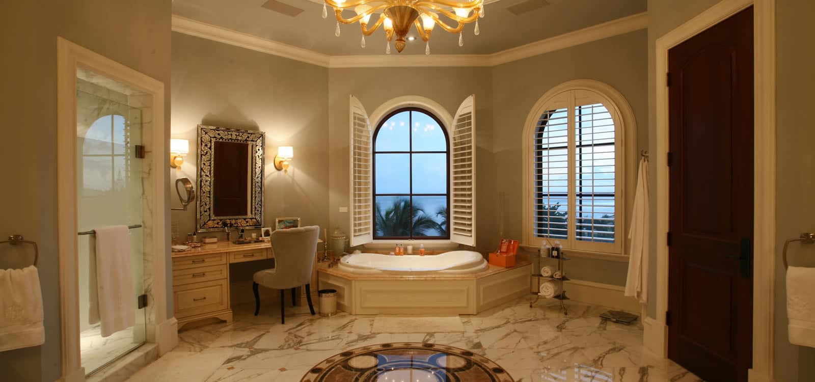 8 Bedroom UltraLuxury Beachfront Home for Sale, South Sound, Grand