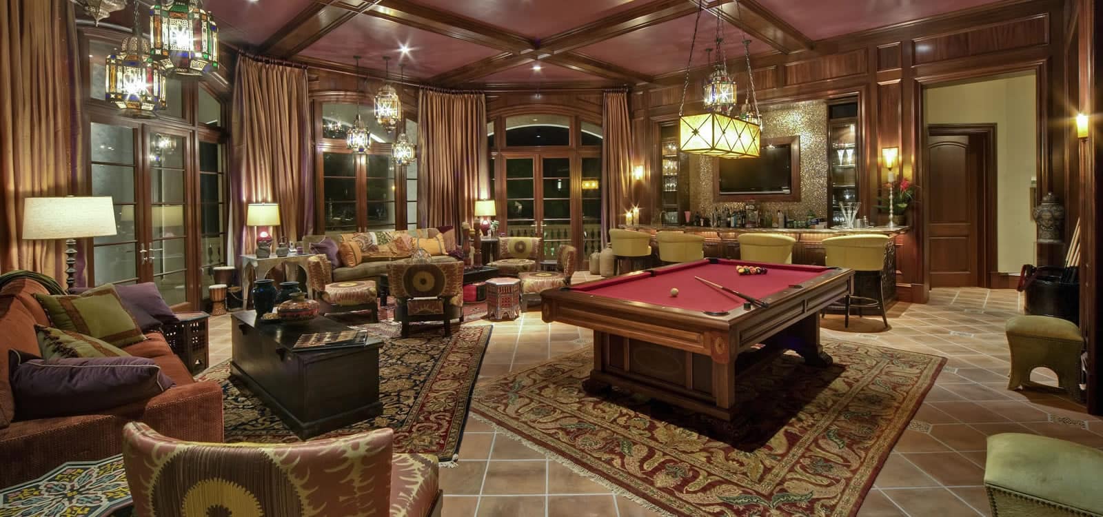 8 Bedroom UltraLuxury Beachfront Home for Sale, South Sound, Grand