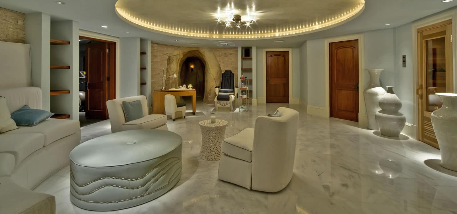 8 Bedroom UltraLuxury Beachfront Home for Sale, South Sound, Grand