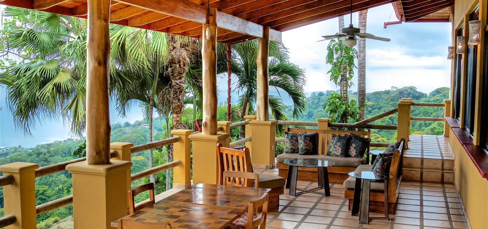 6 Bedroom Bed & Breakfast for Sale, Escaleras, Costa Ballena, Costa