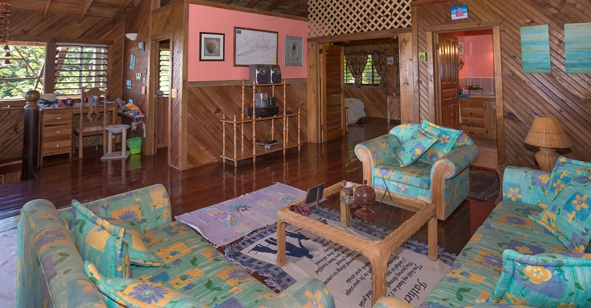 5 Bedroom Home for Sale, West Bay Ridge, Roatan 7th Heaven Properties