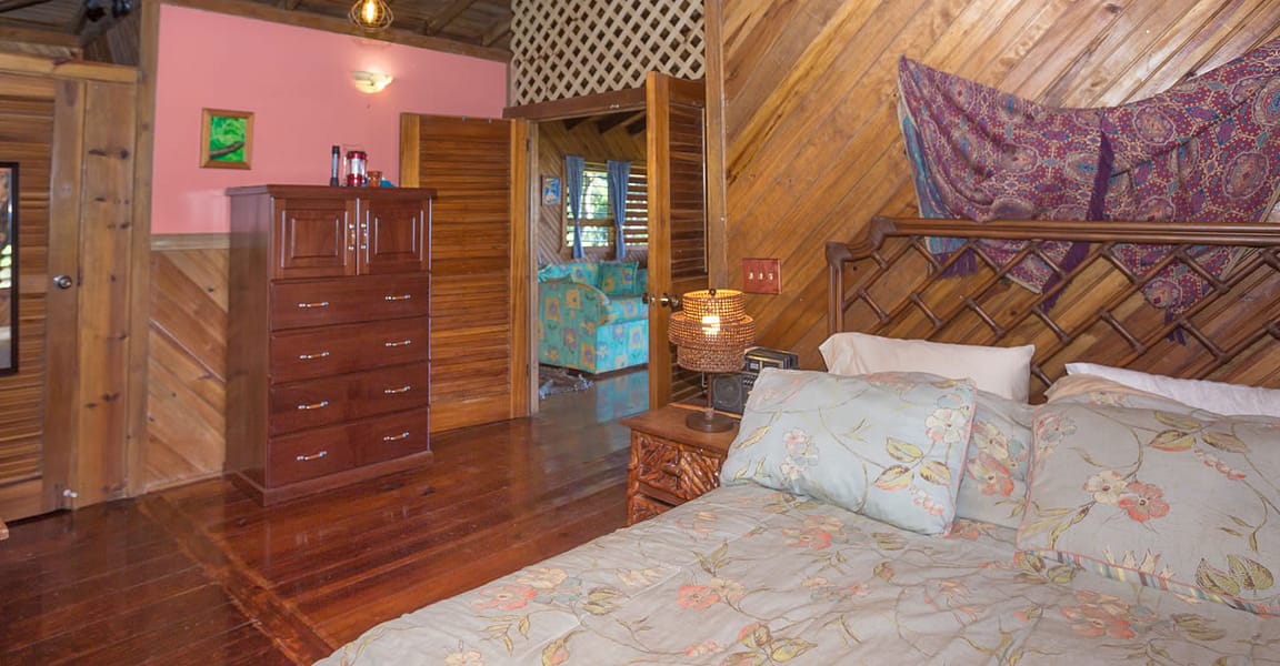 5 Bedroom Home for Sale, West Bay Ridge, Roatan 7th Heaven Properties