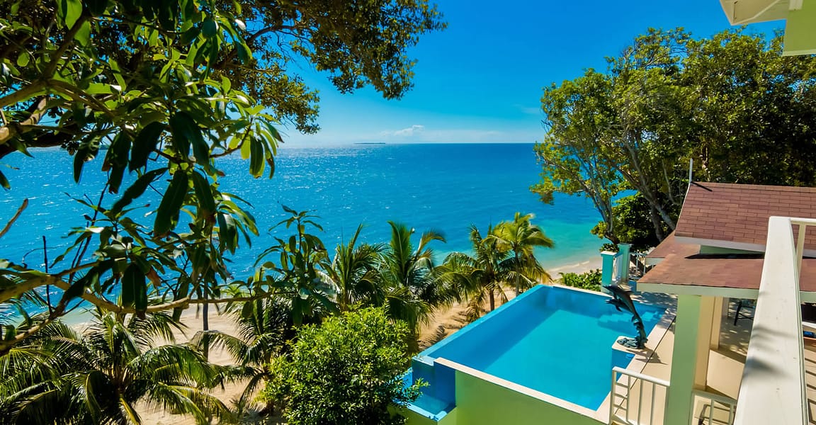 3 Bedroom Beachfront Home for Sale, Guanaja, Bay Islands 7th Heaven