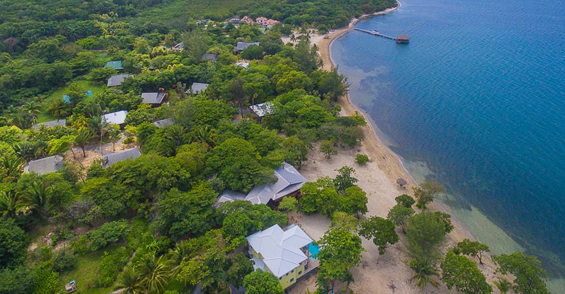 0.72 Acres of Beachfront Land for Sale, Palmetto Bay, Roatan 7th