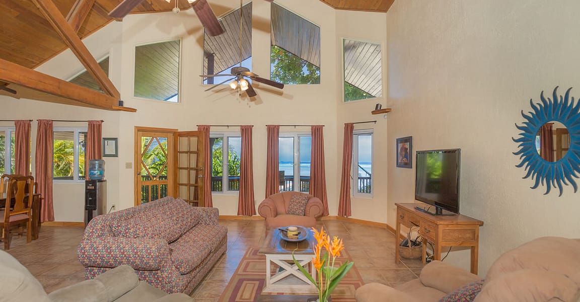 5 Bedroom Beachfront Home for Sale, Sandy Bay, Roatan 7th Heaven