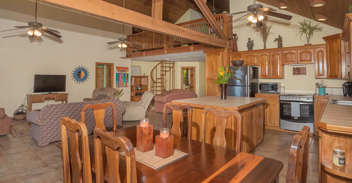 5 Bedroom Beachfront Home for Sale, Sandy Bay, Roatan 7th Heaven