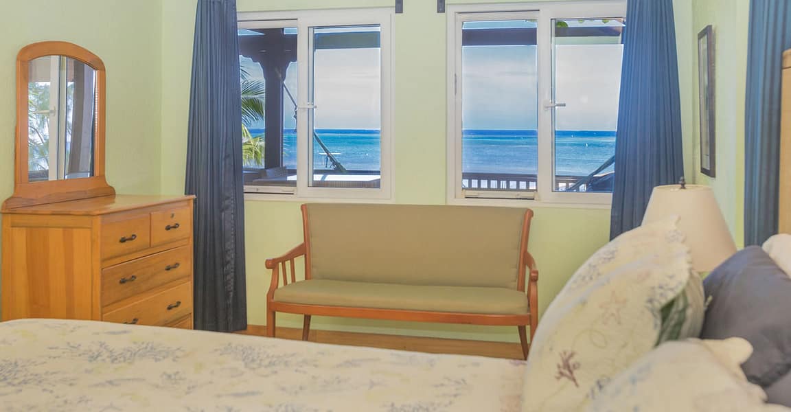 5 Bedroom Beachfront Home for Sale, Sandy Bay, Roatan 7th Heaven