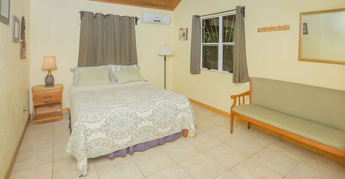 5 Bedroom Beachfront Home for Sale, Sandy Bay, Roatan 7th Heaven