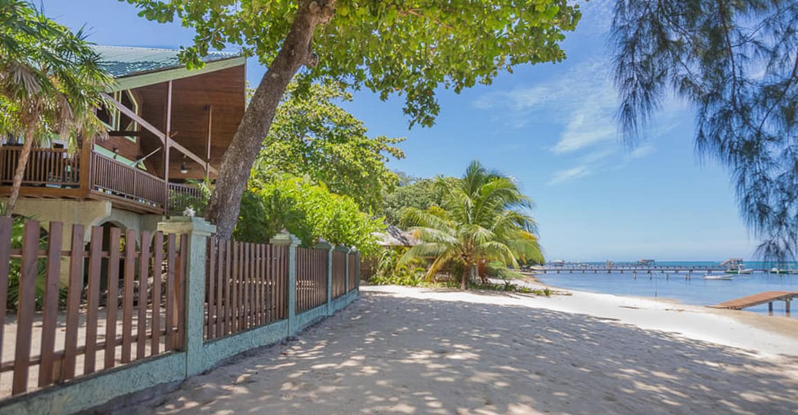 5 Bedroom Beachfront Home for Sale, Sandy Bay, Roatan 7th Heaven