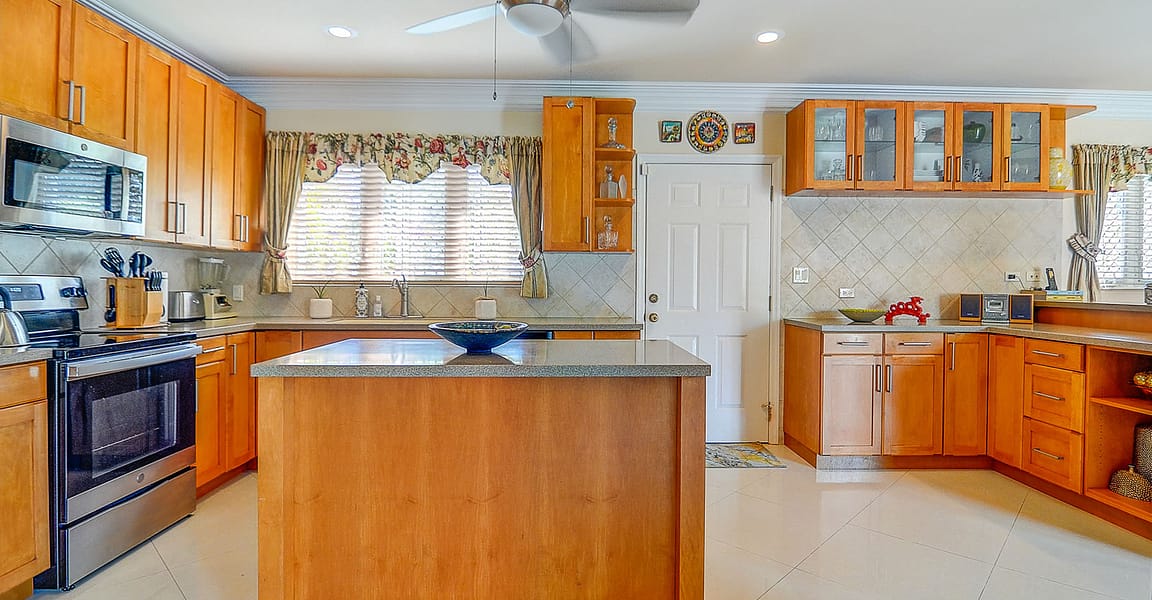 4 Bedroom House for Sale, Winton Estates, Eastern Road, New Providence, Bahamas 7th Heaven