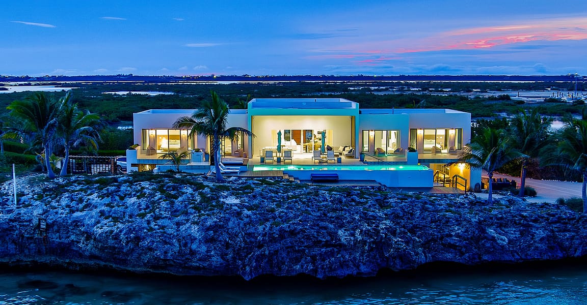 5 Bedroom Oceanfront Home for Sale, Turtle Tail Drive, Providenciales