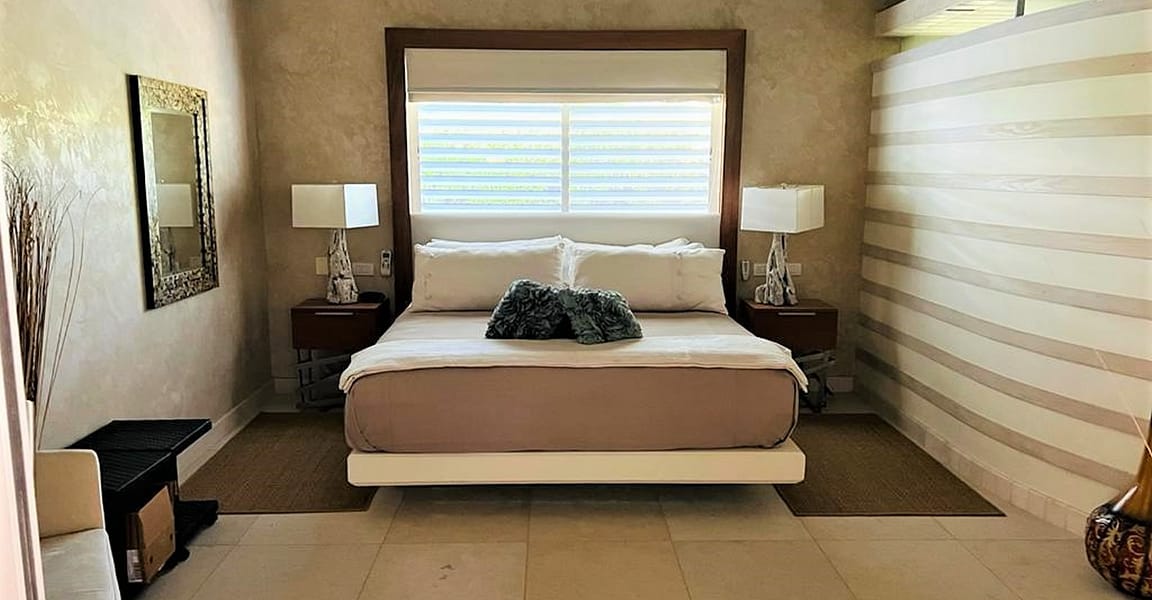 5 Bedroom Luxury Beachfront Home for Sale, South Beach, Jolly Harbour