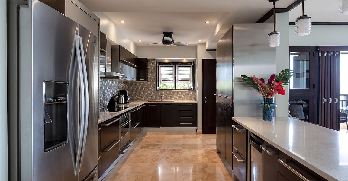 3 Bedroom Beachfront Penthouse Apartment for Sale, Coral Cove, Paynes