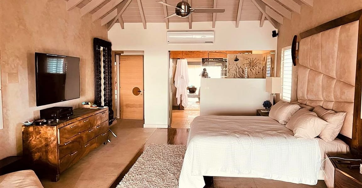 5 Bedroom Luxury Beachfront Home for Sale, South Beach, Jolly Harbour