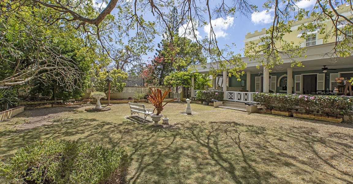 6 Bedroom Property for Sale, Balmoral Gap, Hastings, Christ Church