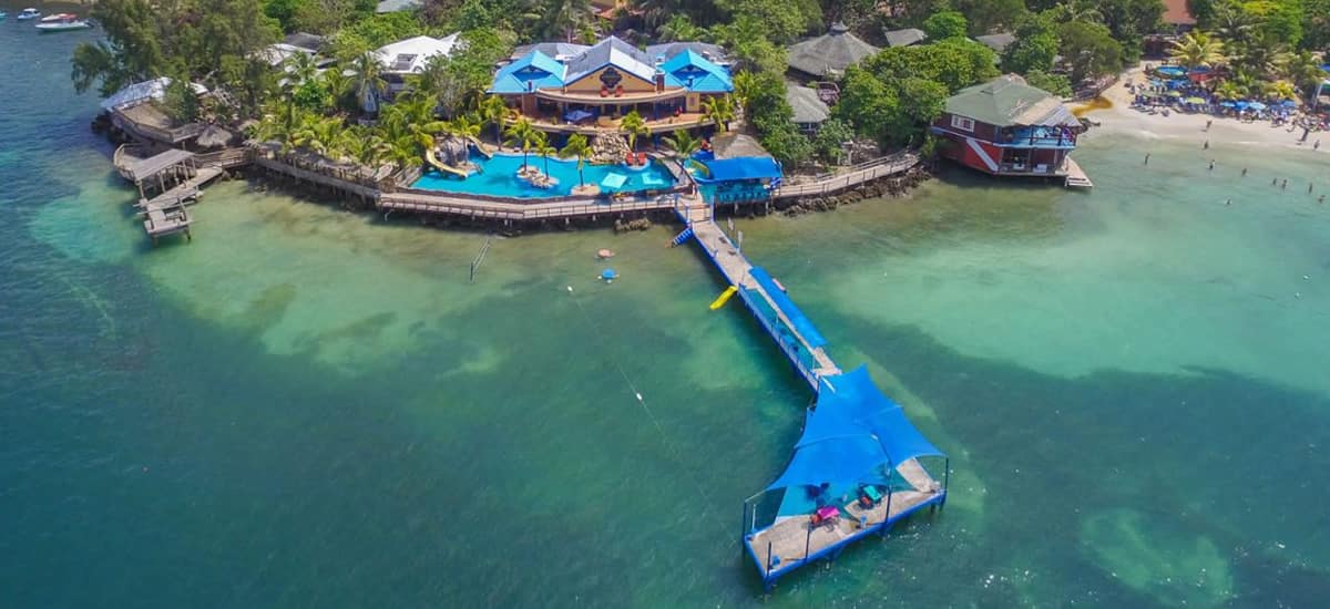 Bed and breakfast for sale in West Bay, Roatan