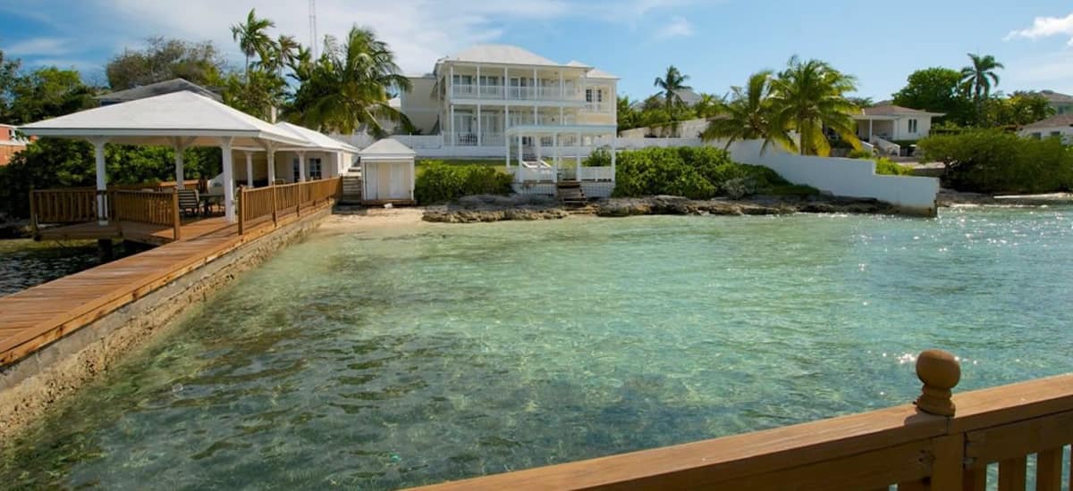 Beach house for sale, Eastern Road, New Providence, Bahamas