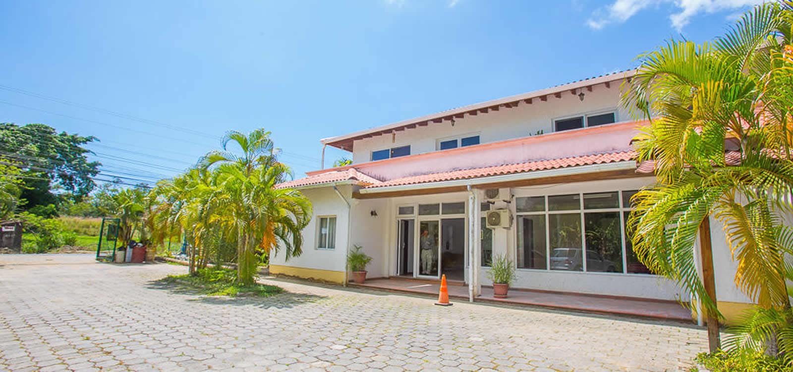 Commercial Building for Sale, French Harbour, Roatan 7th Heaven