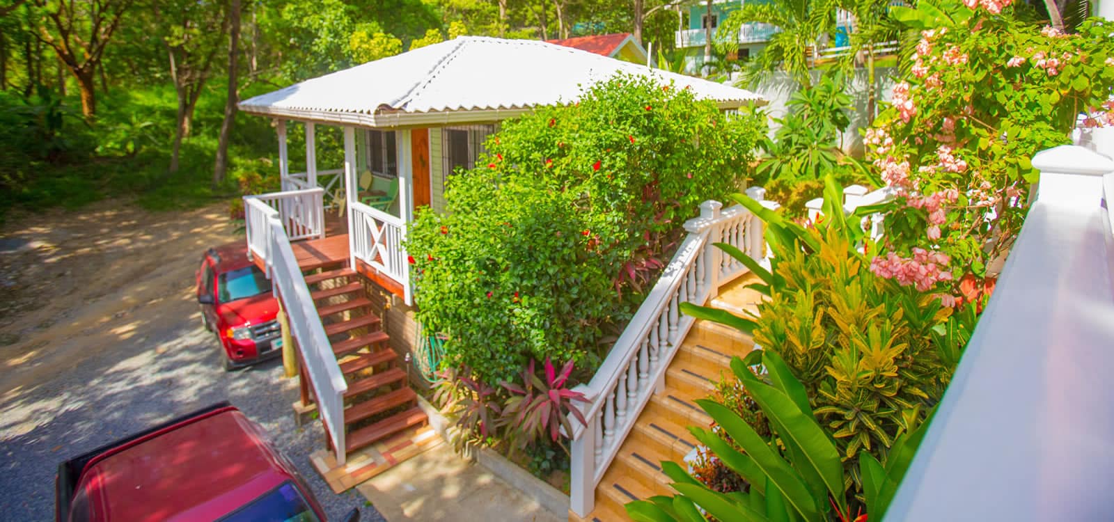 Bed & Breakfast for Sale, West Bay Beach, Roatan 7th Heaven Properties