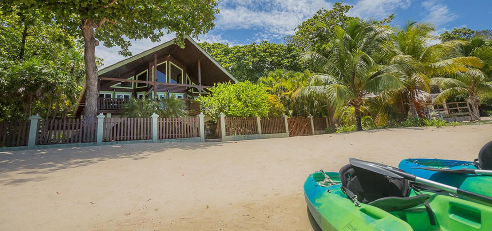 5 Bedroom Beachfront Home for Sale, Sandy Bay, Roatan 7th Heaven
