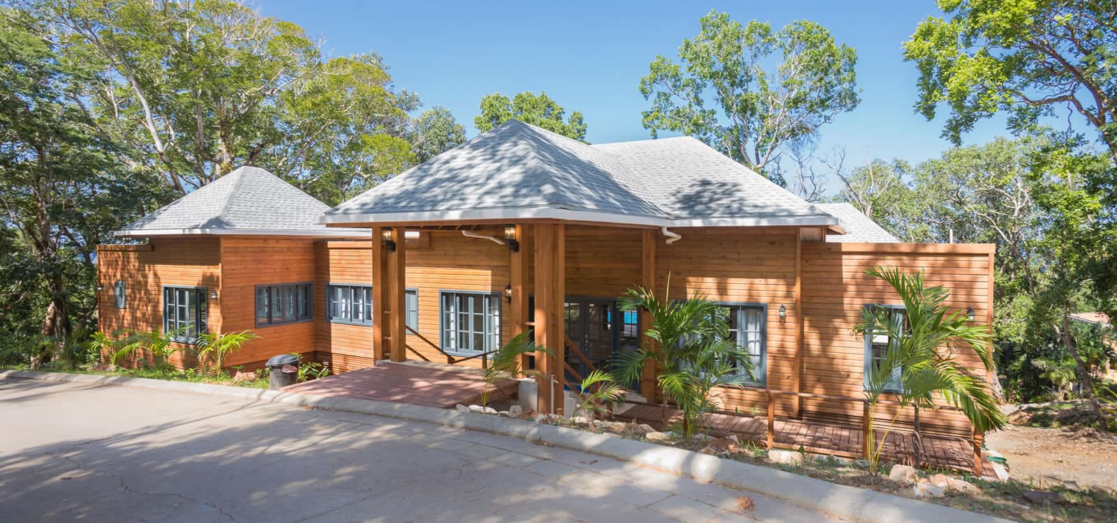 4 Bedroom Luxury House for Sale, Lawson Rock, Roatan 7th Heaven