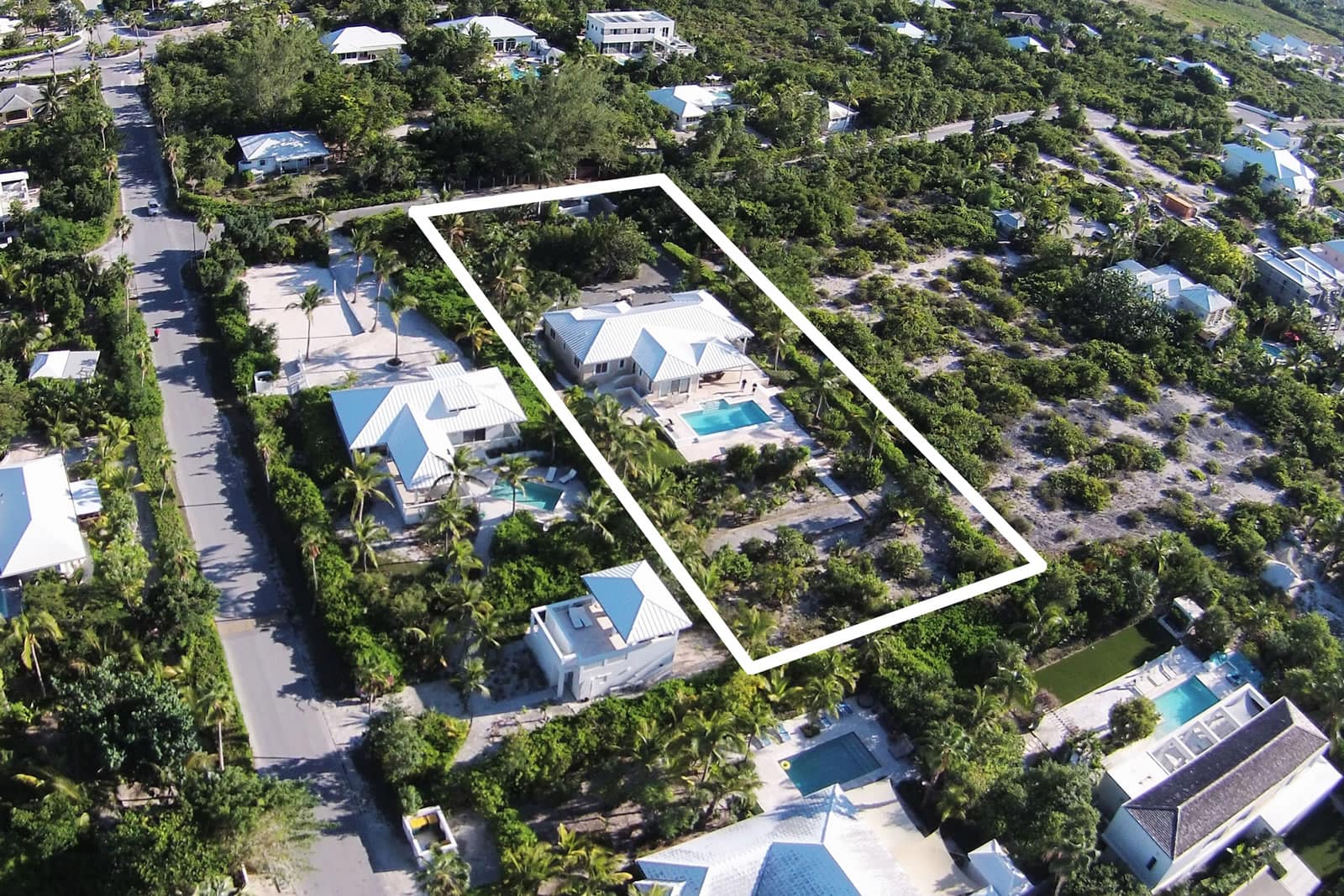 4 Bedroom Home for Sale, Hummingbird Lane, Leeward, Providenciales