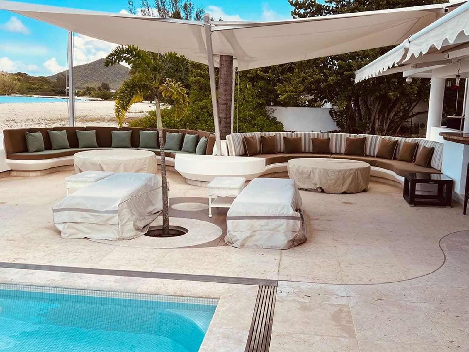 5 Bedroom Luxury Beachfront Home for Sale, South Beach, Jolly Harbour