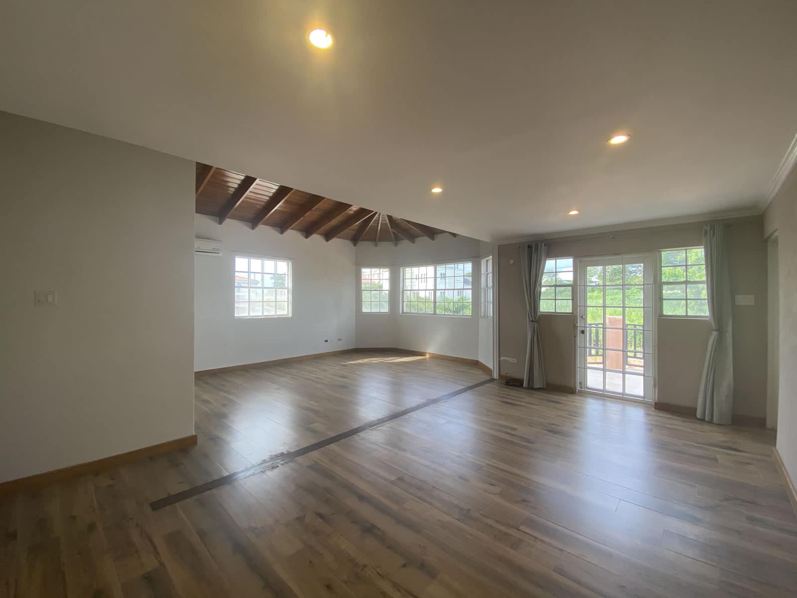 4 Bedroom Family Home for Sale, Fort Heights, Christ Church