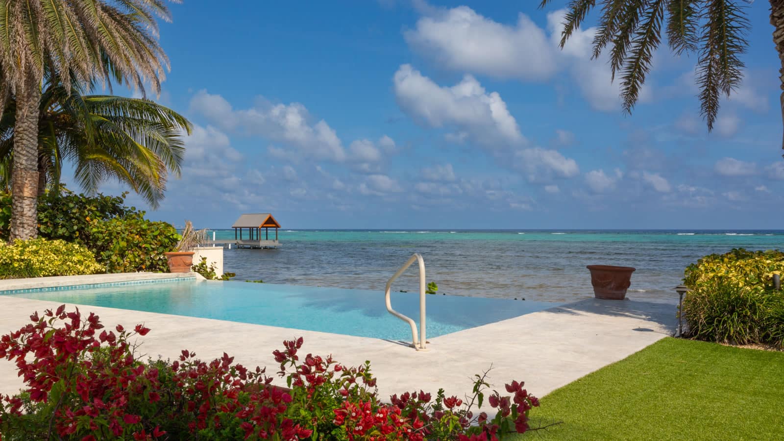 6 Bedroom Luxury Beachfront Villa for Sale, South Sound, Grand Cayman