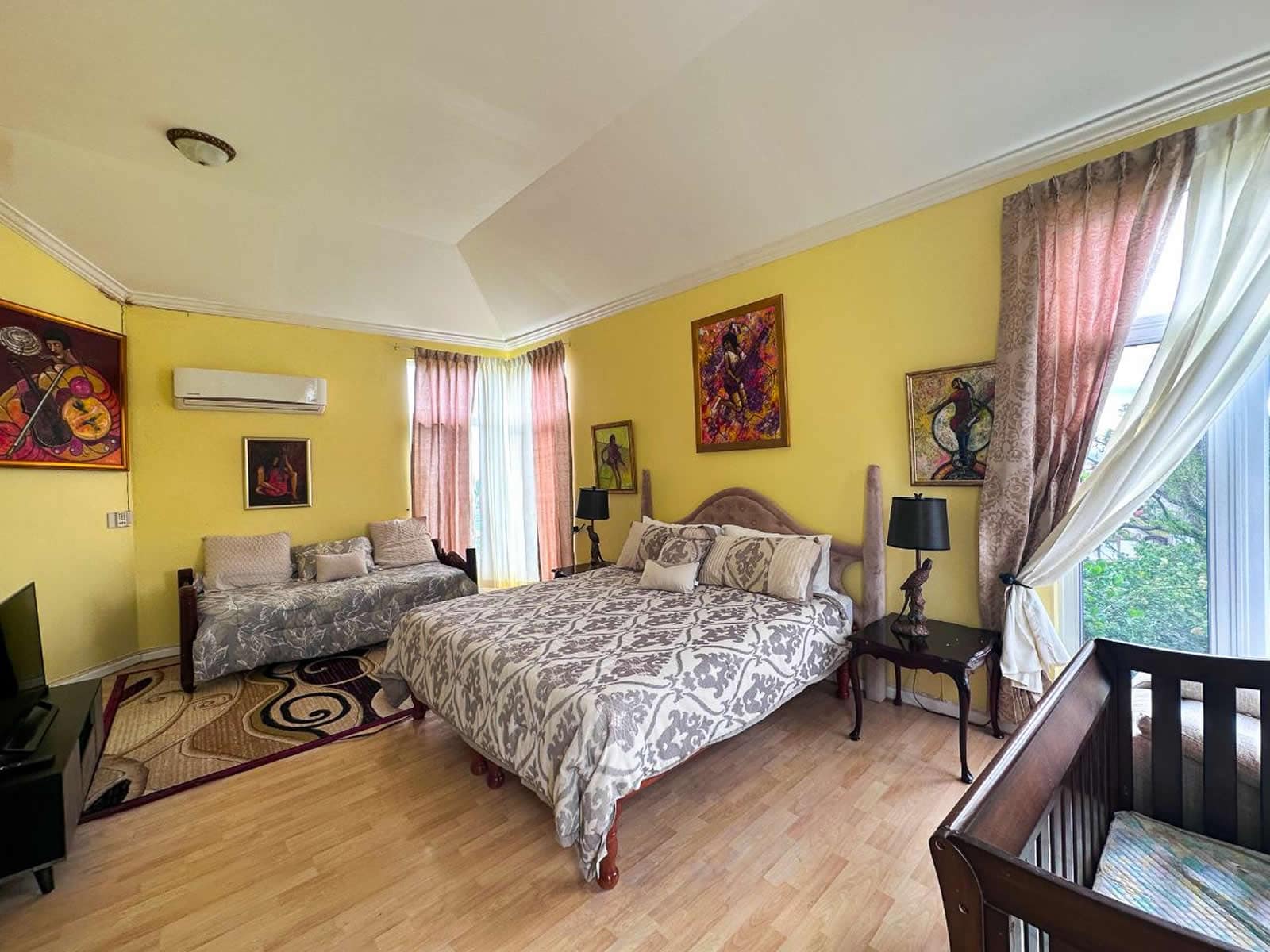 7 Bedroom House for Sale, Farringdon Heights, Kingston, Jamaica 7th