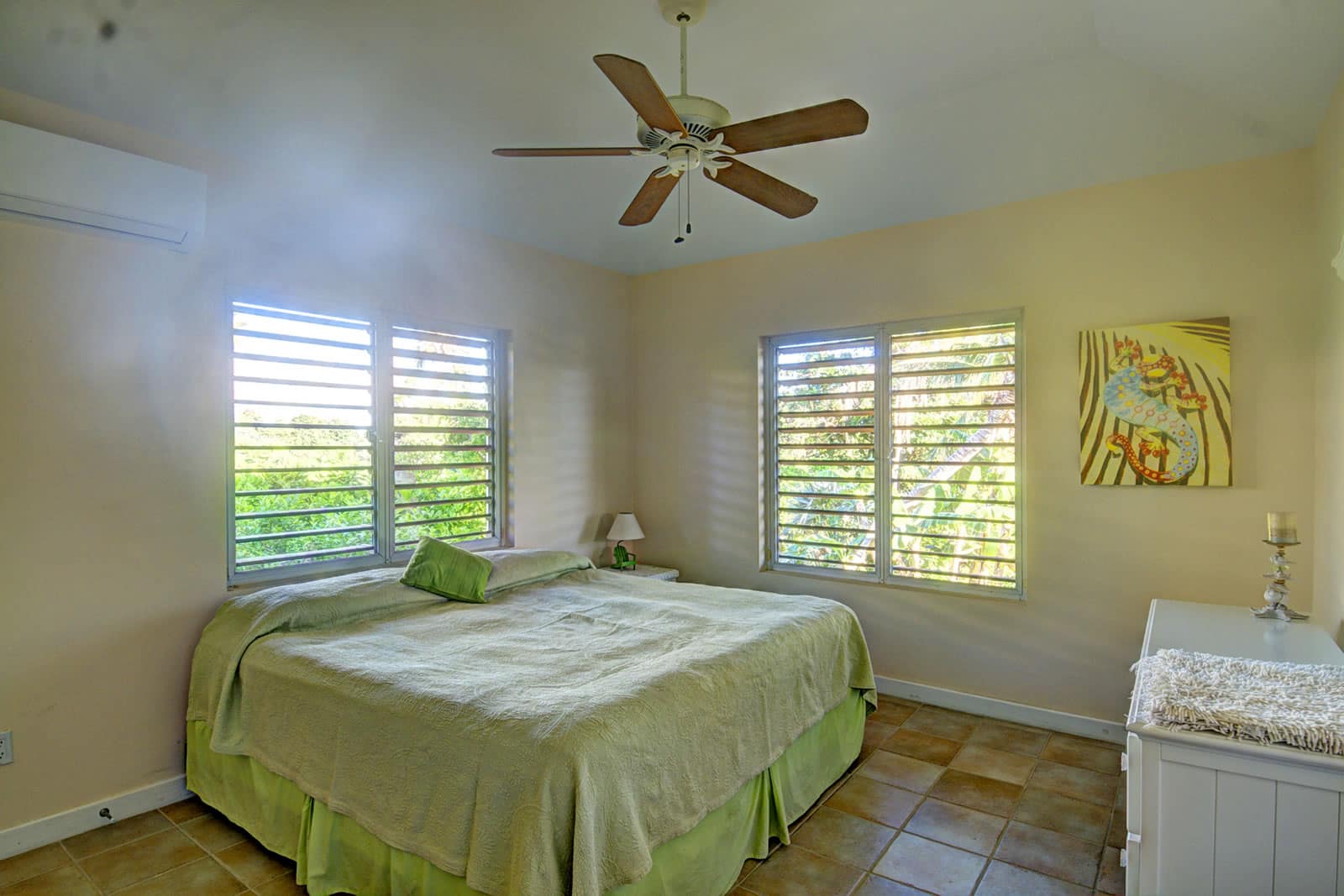 4 Bedroom Home for Sale, Hummingbird Lane, Leeward, Providenciales