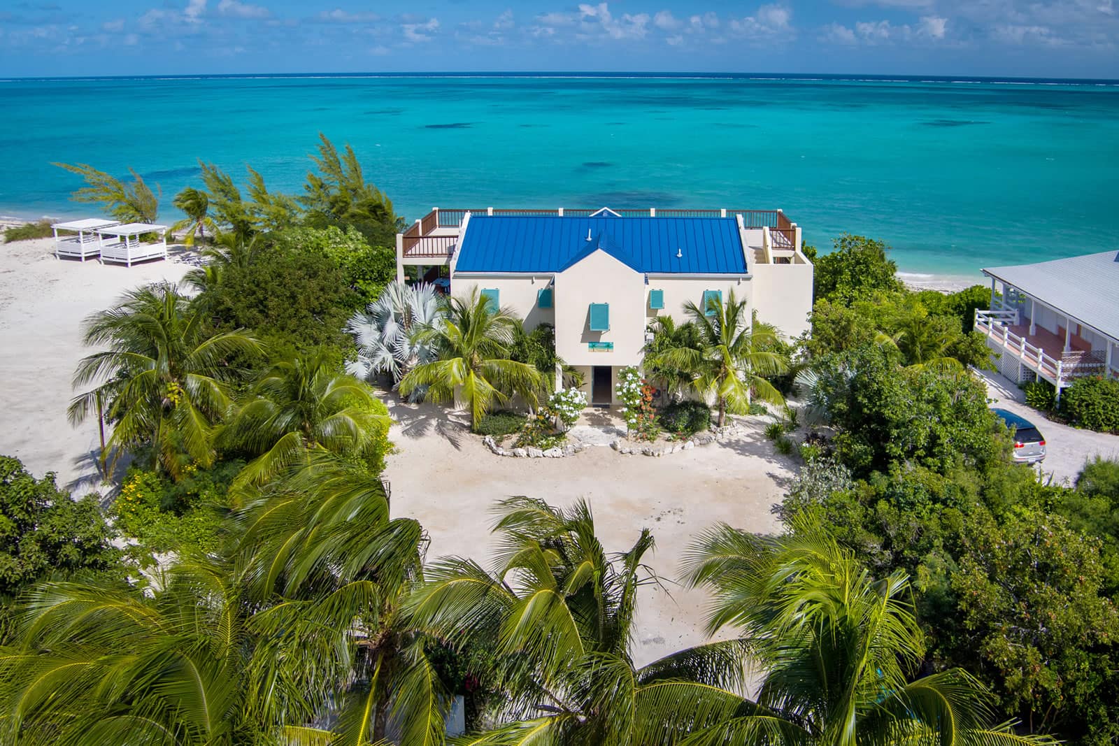 6 Bedroom Beachfront Property for Sale, Thompson Cove, Providenciales