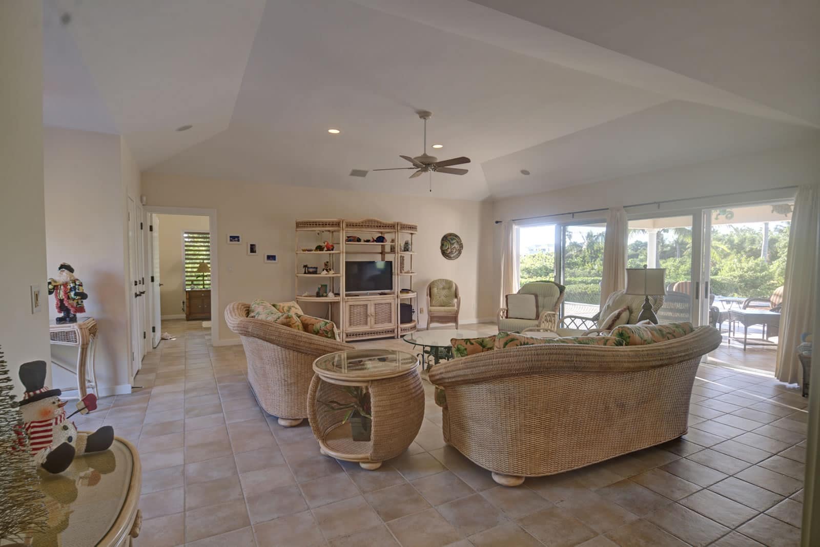 4 Bedroom Home for Sale, Hummingbird Lane, Leeward, Providenciales