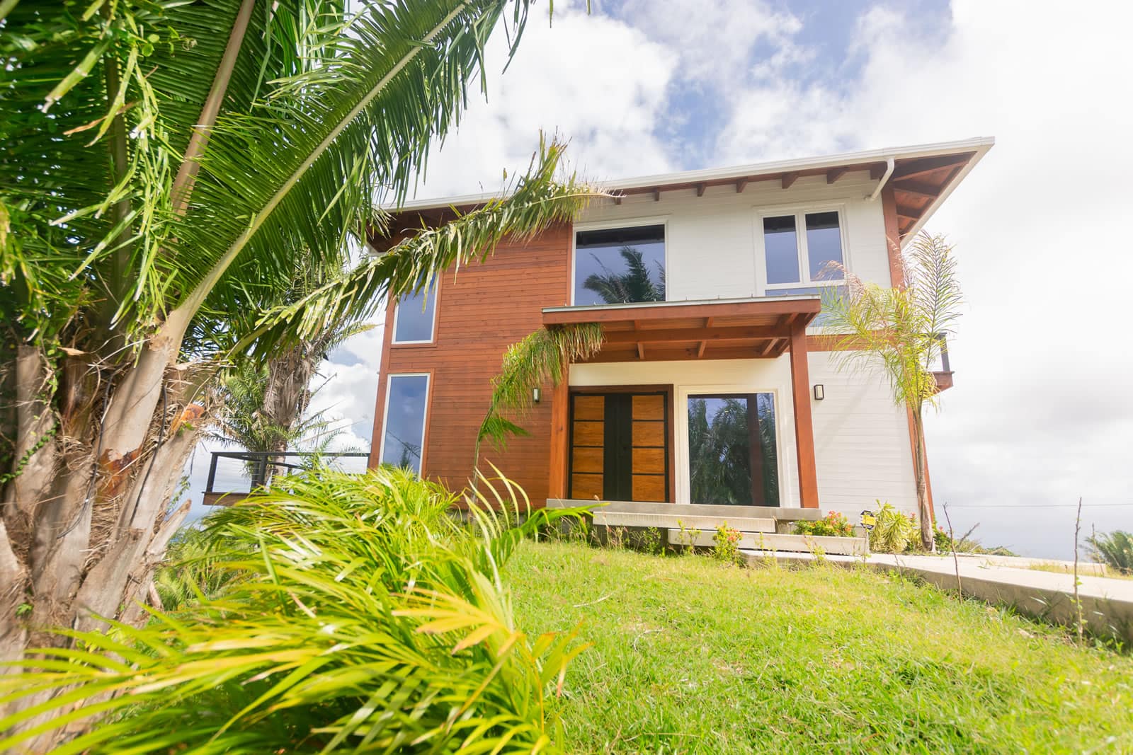 3 Bedroom RidgeTop Home for Sale, Palmetto Bay, Roatan 7th Heaven Properties