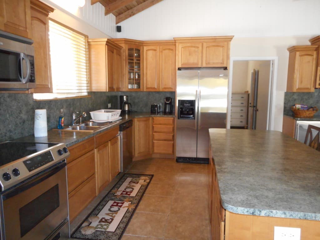 2 Bedroom Beachfront Home for Sale, Spanish Wells, Eleuthera, Bahamas