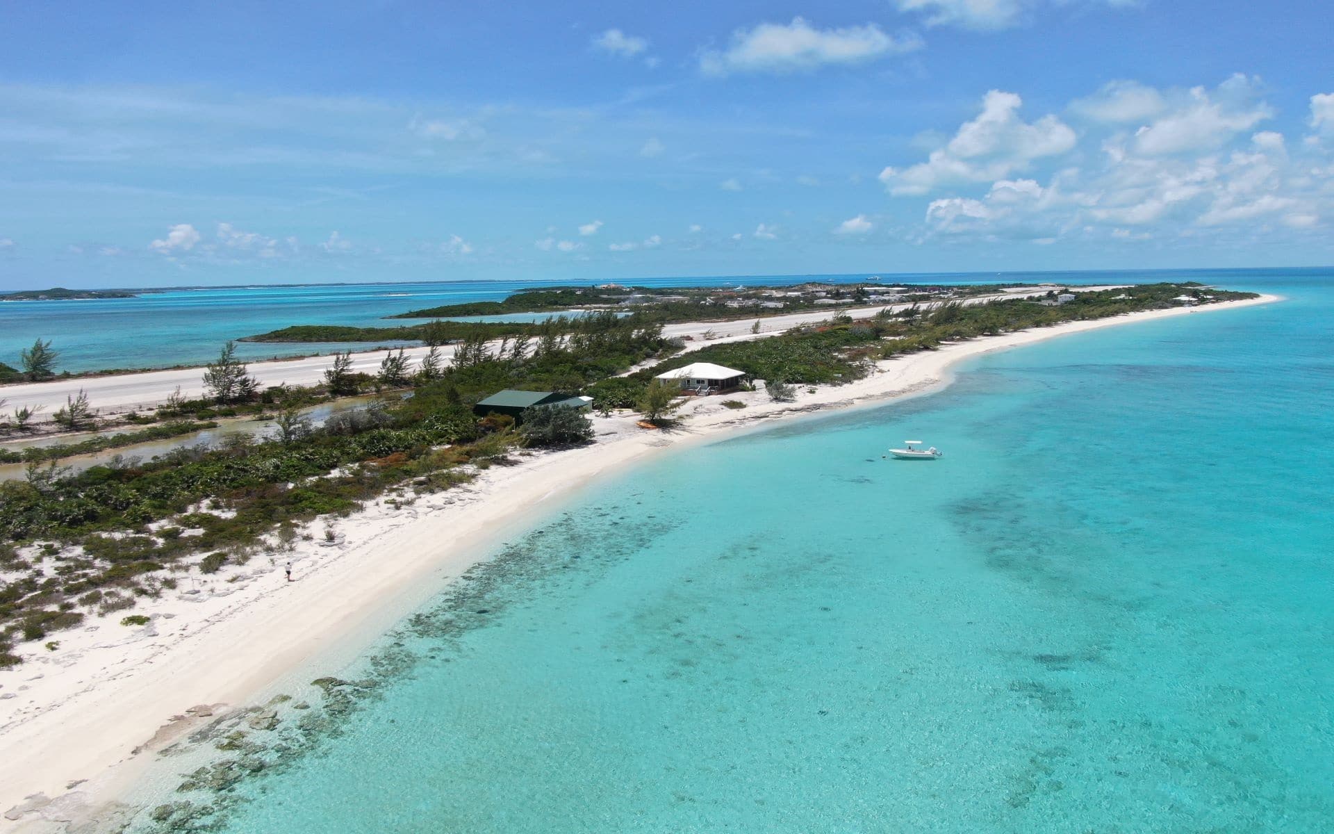 2 Bedroom Beach Cottage for Sale, Norman's Cay, Exuma, Bahamas 7th