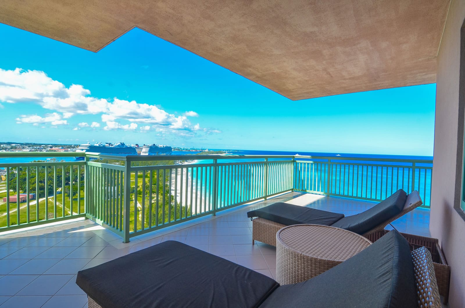 16th Floor 2 Bed Residence for Sale, The Reef at Atlantis, Paradise