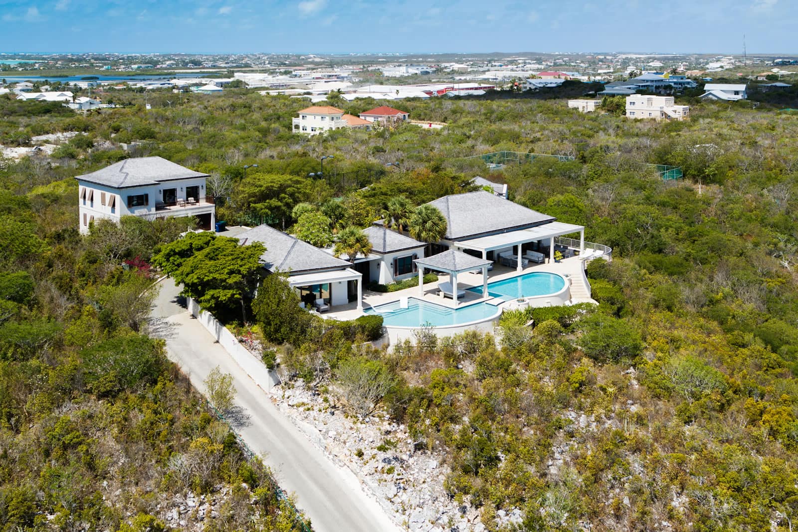 6 Bedroom Luxury Villa for Sale, International Drive, Blue Mountain