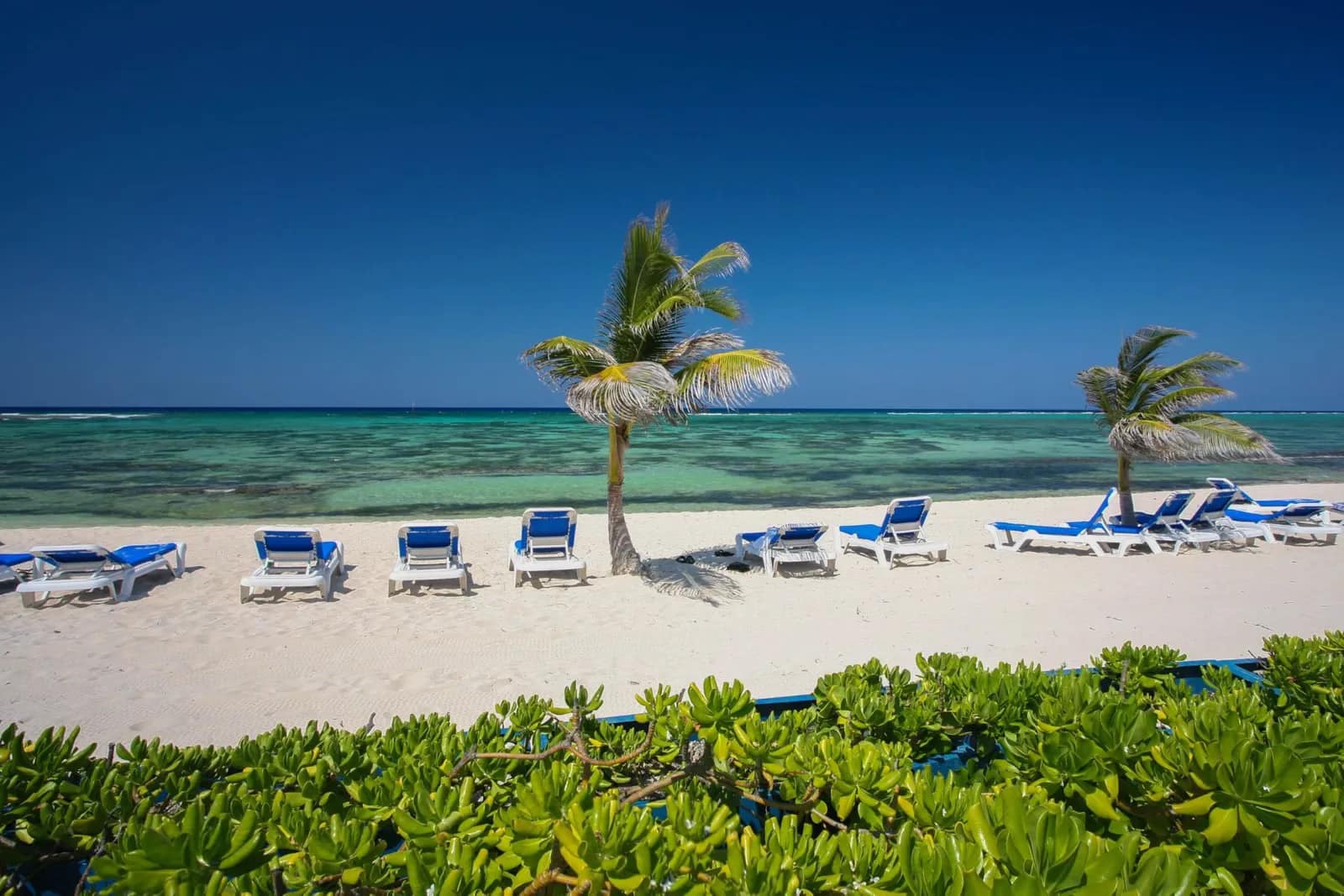 2 Bedroom Beachfront Condo for Sale, Castaways Cove 324, East End, Grand Cayman 7th Heaven