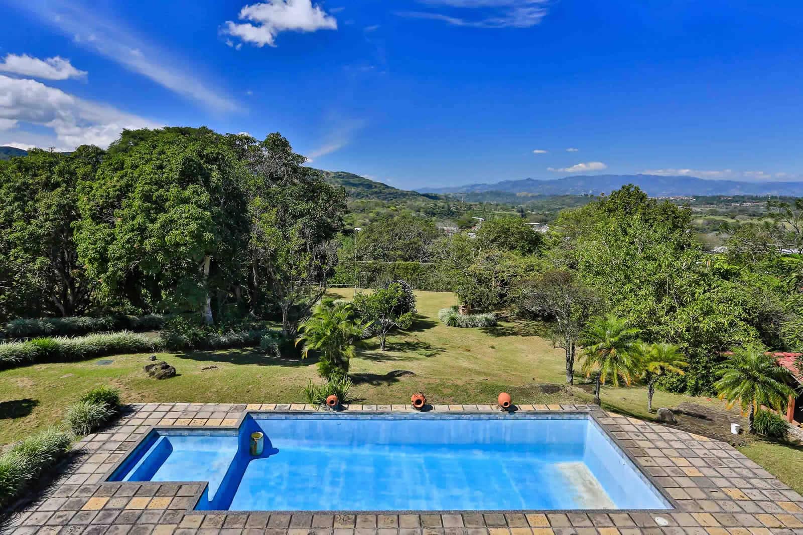 6 Bedroom Investment Property for Sale, Ciudad Colon, Mora, San Jose