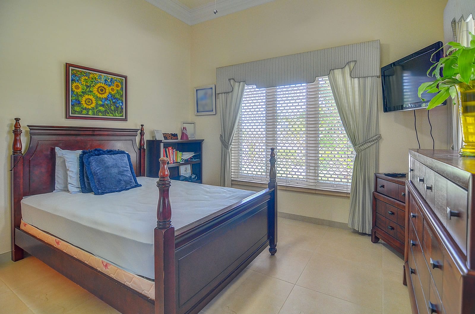 4 Bedroom House for Sale, Winton Estates, Eastern Road, New Providence