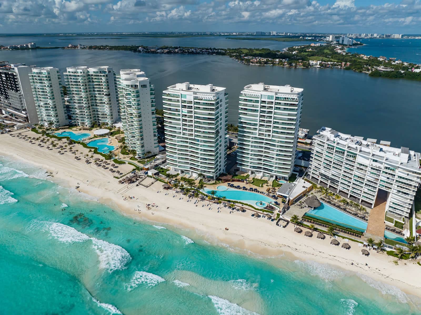 buy apartment in cancun mexico