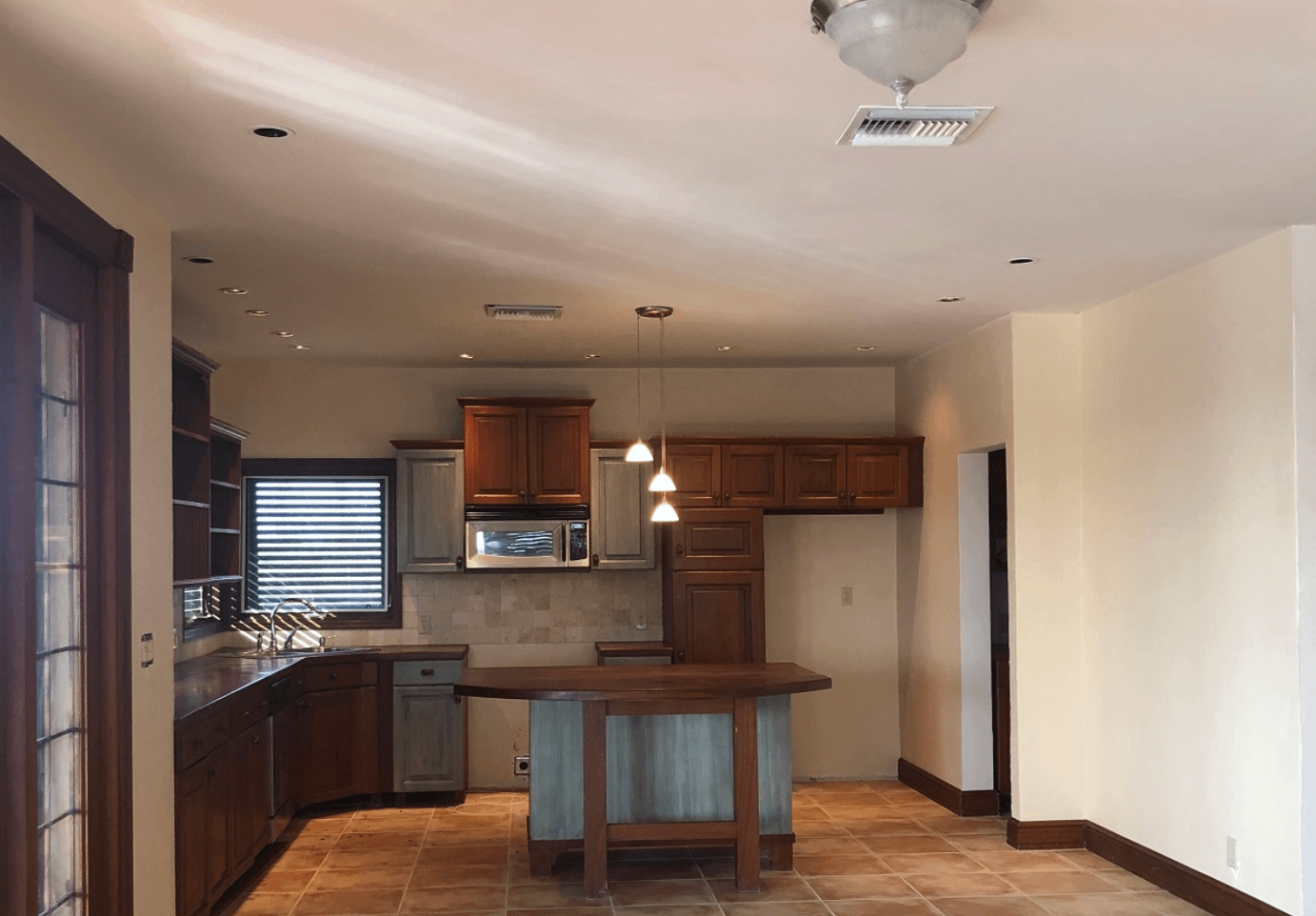 3 Bedroom CanalFront Home for Sale, Emerald Bay, Grand Bahama, Bahamas