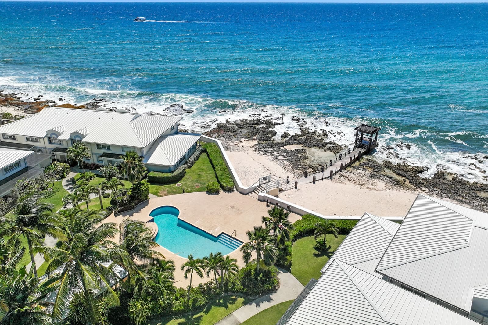 3 Bedroom Townhouse for Sale, Windsor Village, South Sound, Grand