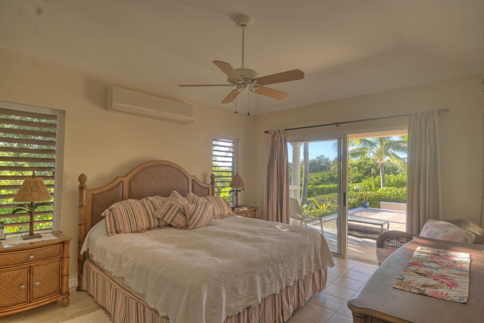 4 Bedroom Home for Sale, Hummingbird Lane, Leeward, Providenciales