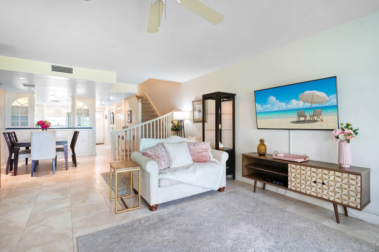 3 Bedroom Townhouse for Sale, Windsor Village, South Sound, Grand