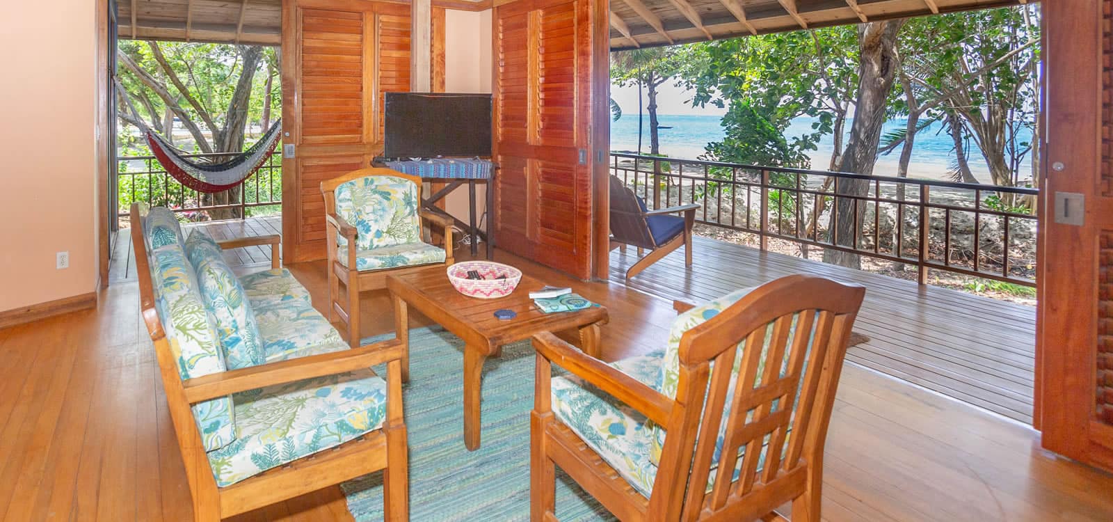 3 Bedroom Beachfront Villa for Sale, Palmetto Bay, Roatan 7th Heaven Properties