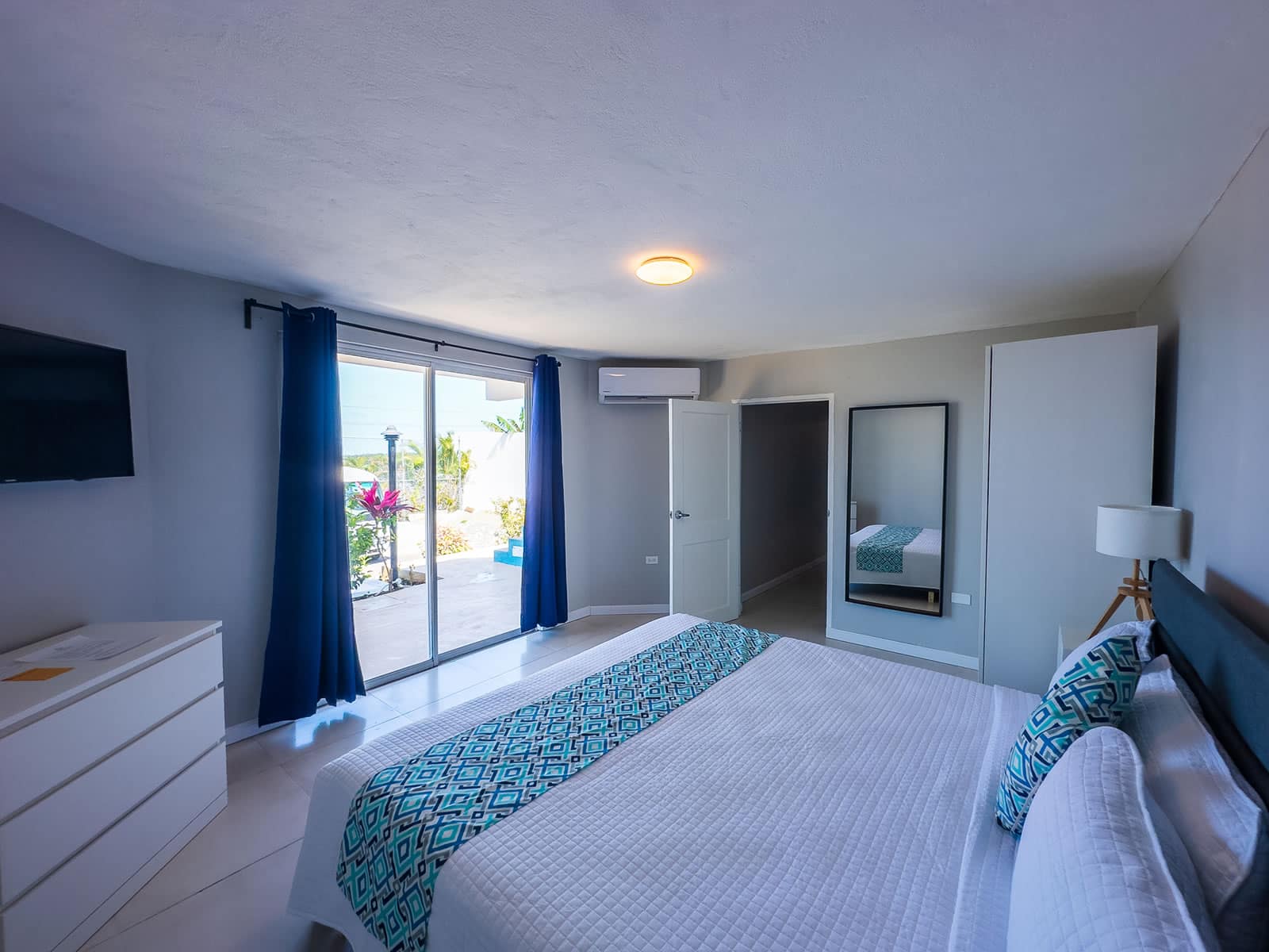 29Key Hotel for Sale, Discovery Bay, St Ann, Jamaica 7th Heaven